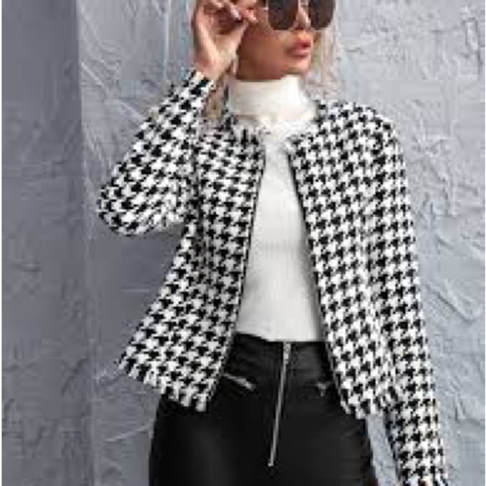 Vintage Preppy Academia Black & White Houndstooth Knit Asymmetrical Zip Sweater